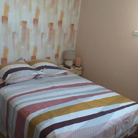 Chez Mamie Riclaude Bed & Breakfast Orsan Ngoại thất bức ảnh